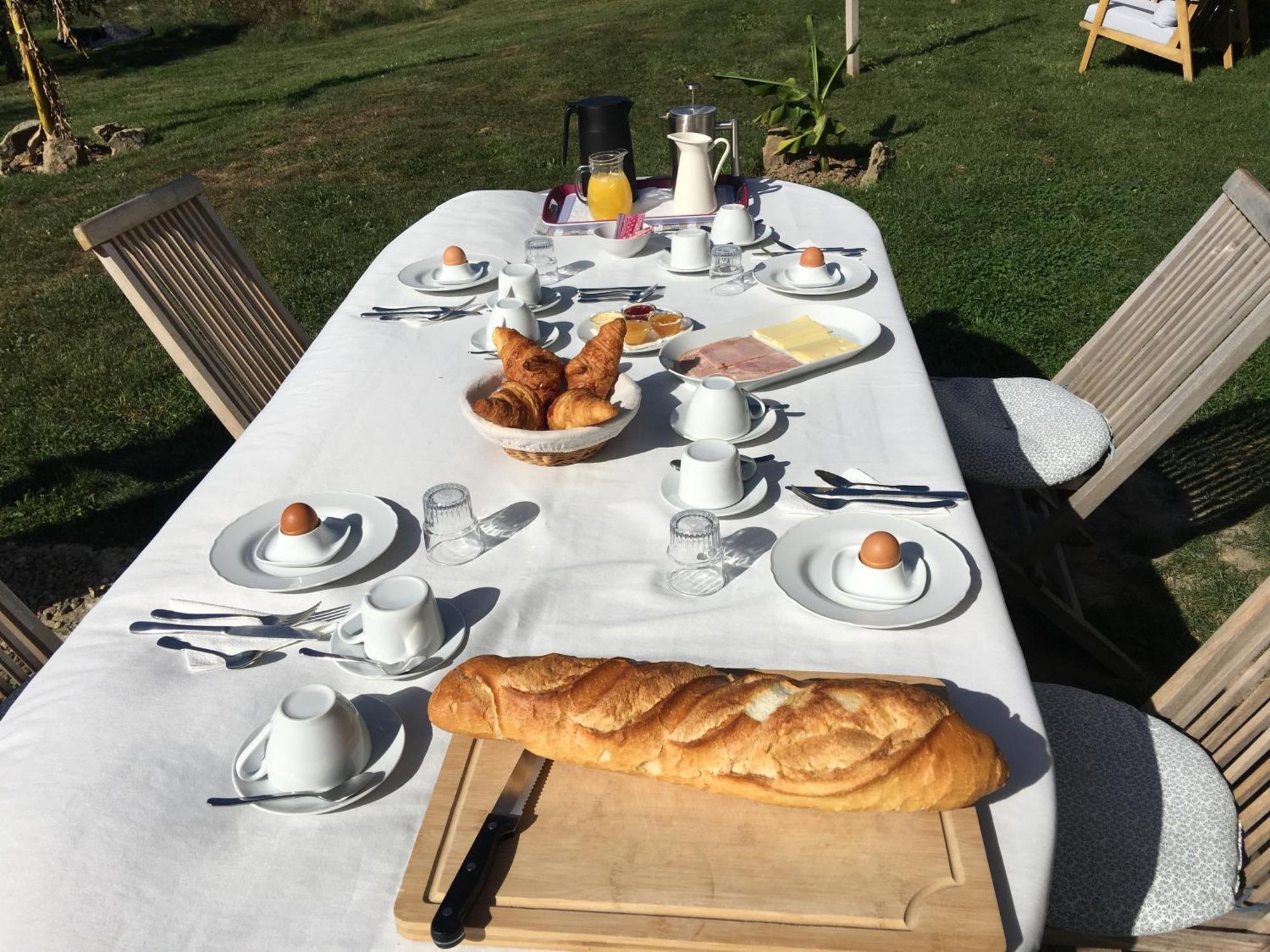 La Mirabelle Bed & Breakfast Saint-Pierre-de-Fursac Екстериор снимка
